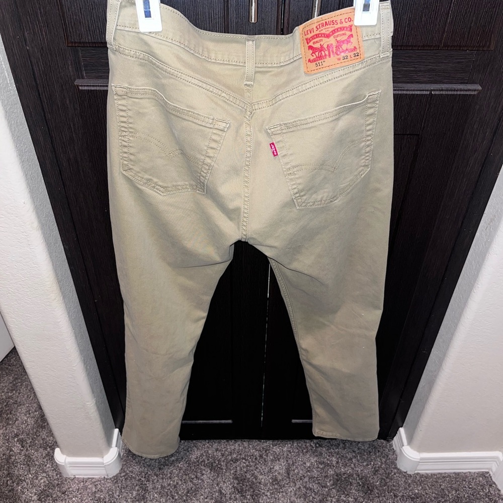Levi tan pant 32x32